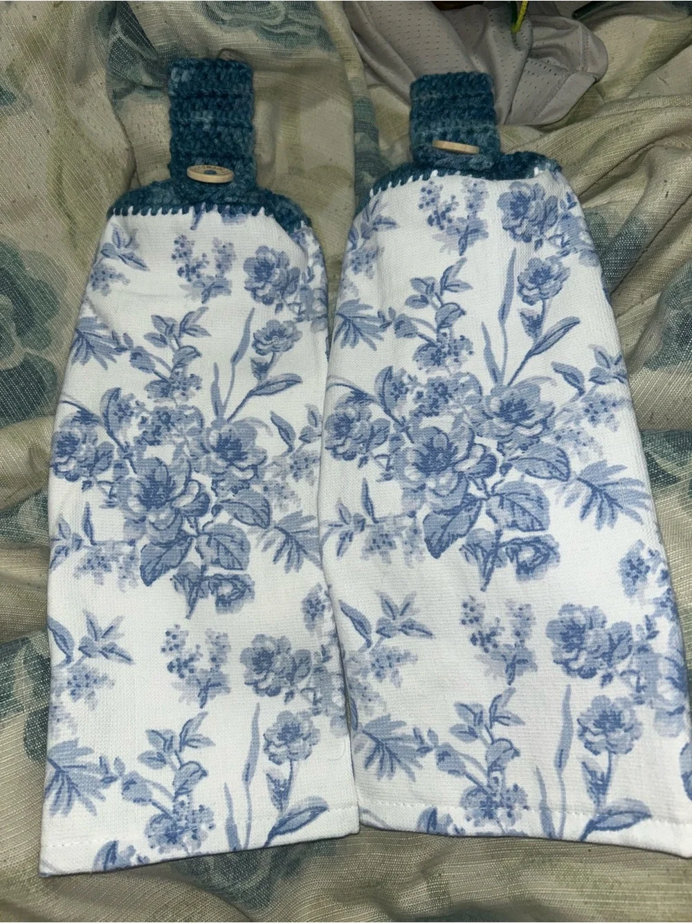 Blue Floral Hanging Kitchen Towels